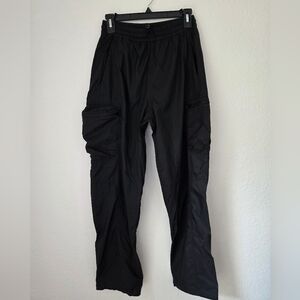 Outdoor Voices men's cargo windbreaker pants, black, Size XS